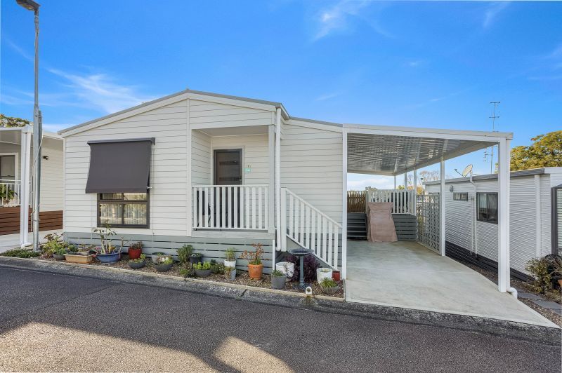 Fresh, Modern Home - Spacious Alfresco Entertaining