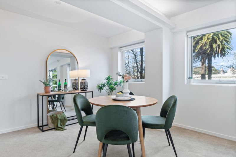 Newly refurbished one bedroom apartment