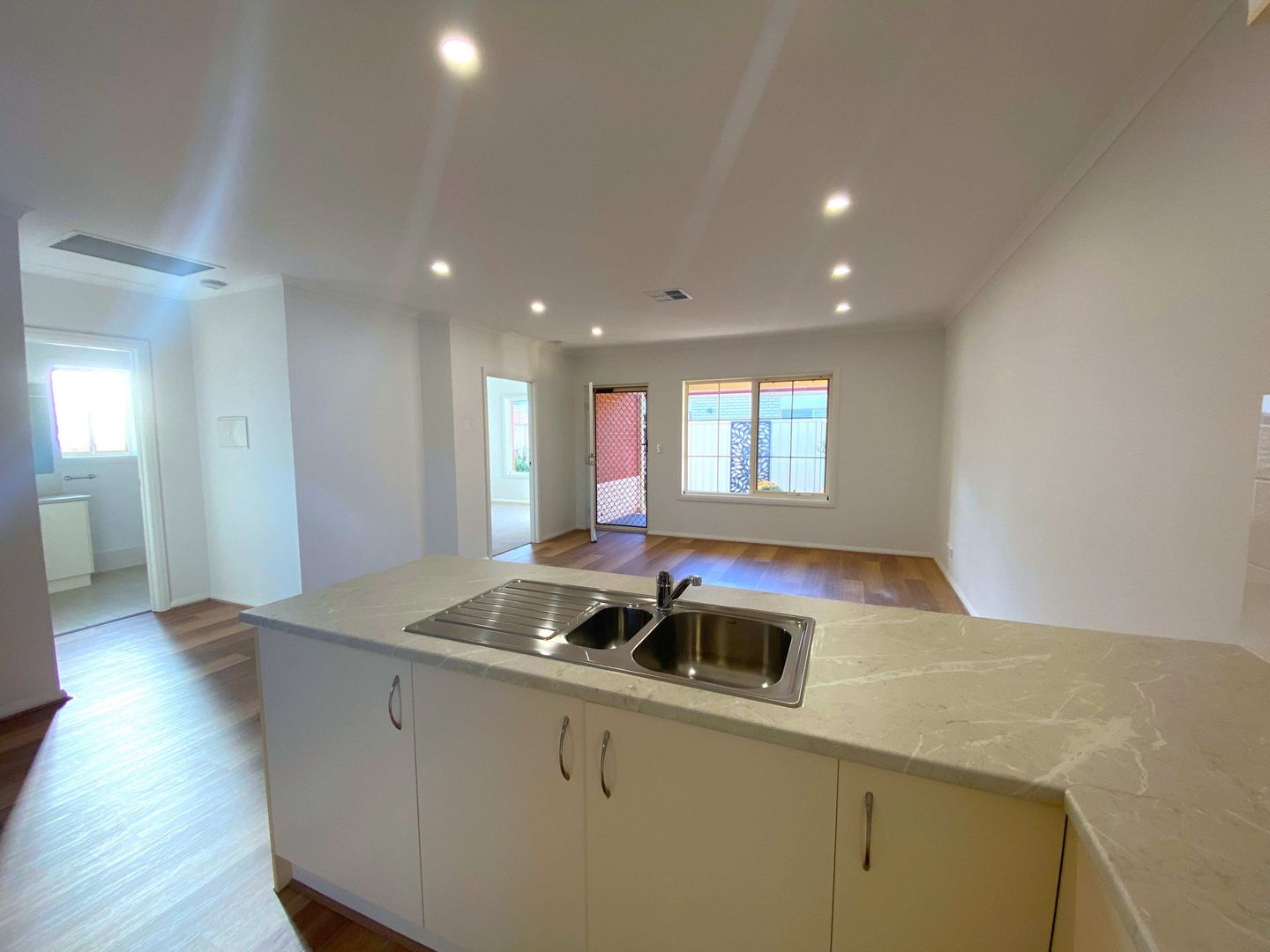 15 Plympton Mews, modern, 2 bedroom villa within a friendly community