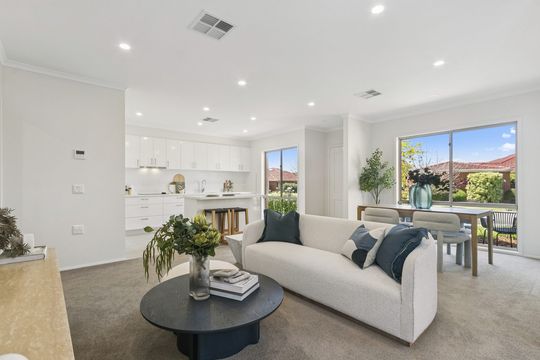 Stylish upgraded 2-bedroom villa