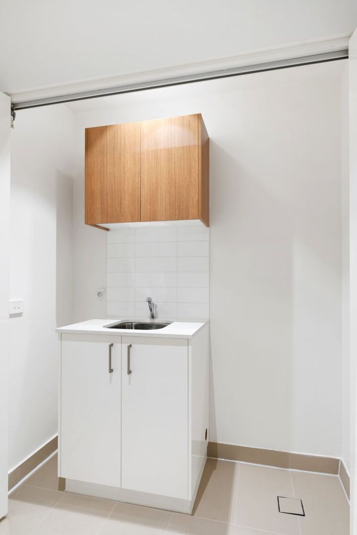 Newly Renovated ground floor apartment!