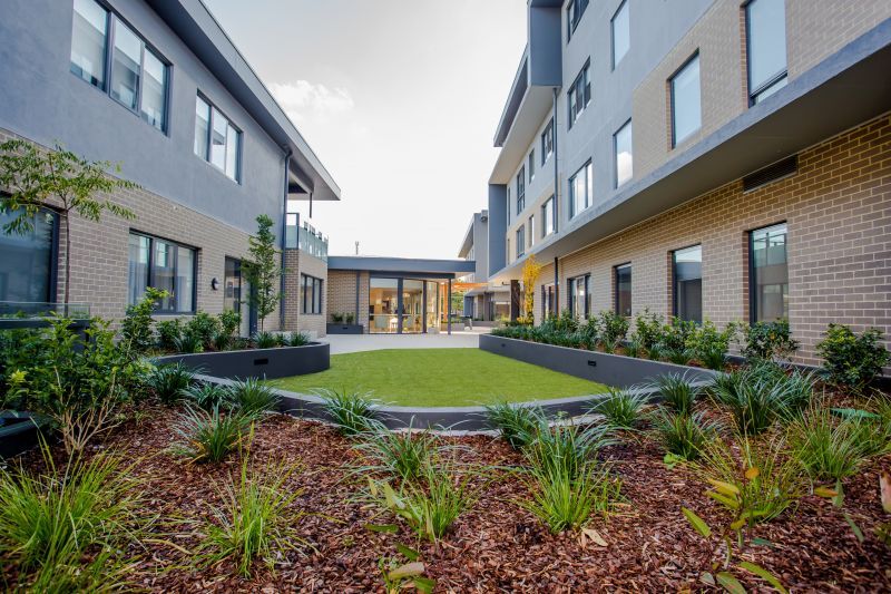 Charming Retirement Living in the heart of Glen Waverley