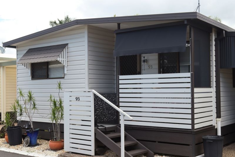 The Palms Village - Over 50's pet friendly lifestyle village