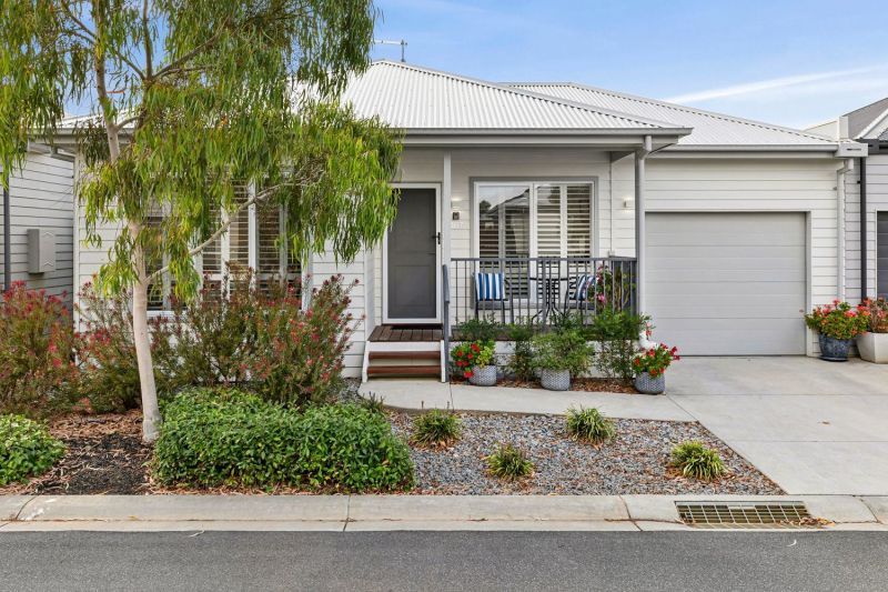 Lifestyle Mount Duneed - Short stroll to the Clubhouse