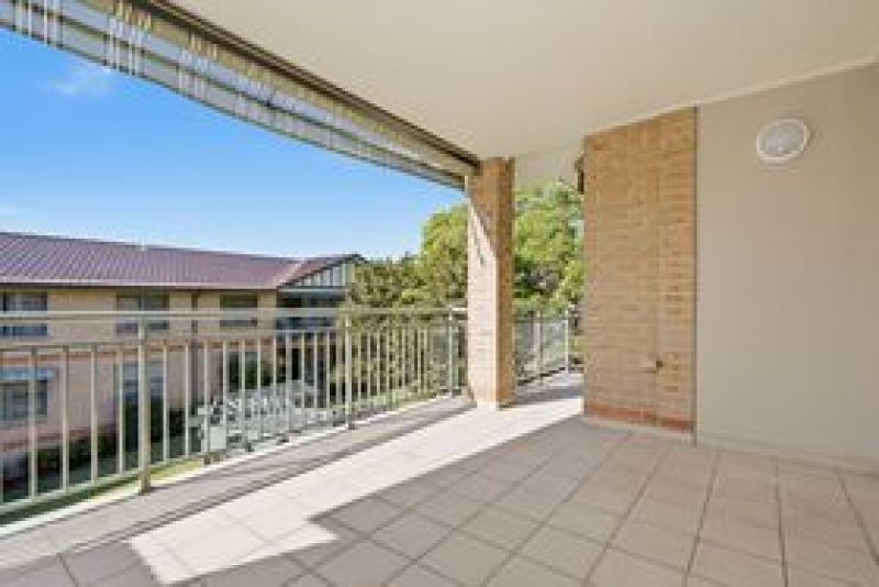Charming 3 bedroom upper floor unit
