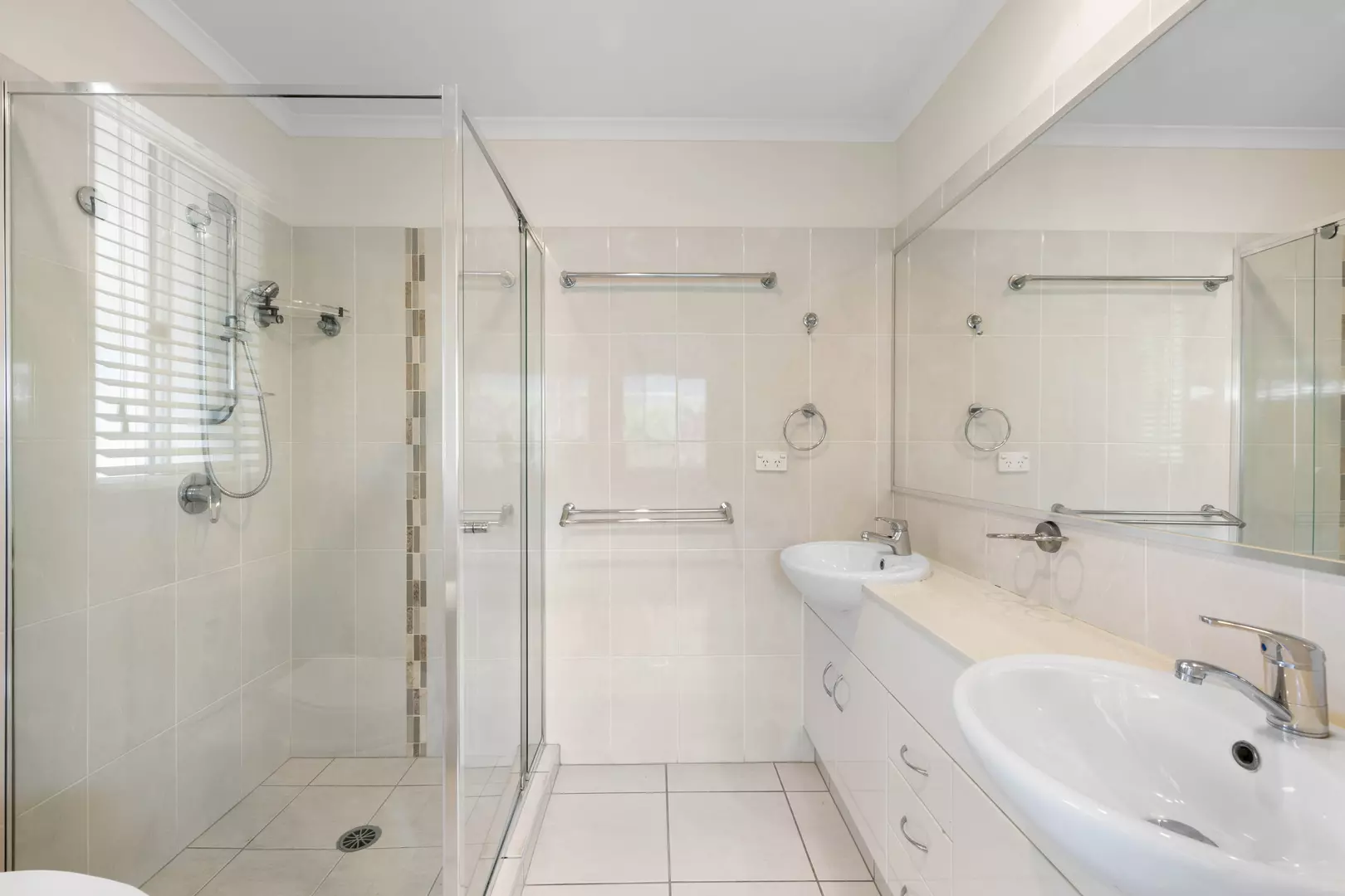 Great location for this 2 bedroom home plus study in Palm Lake Resort Eagleby