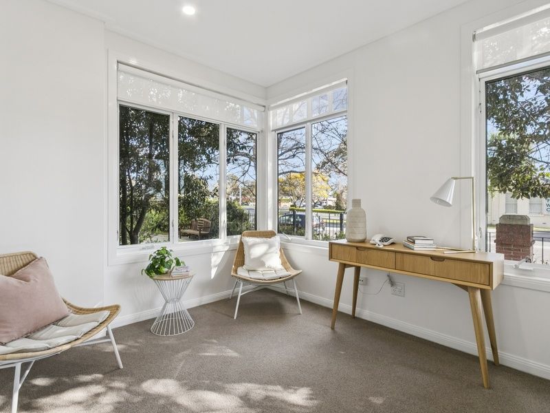 Terrace-Style Living with Sunlit Spaces in Brighton