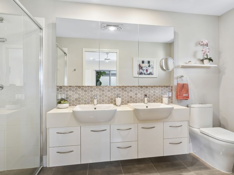 Site 63 - Established Heron