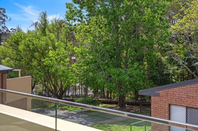 Bright, Modern Villa with Spacious North-Facing Balcony