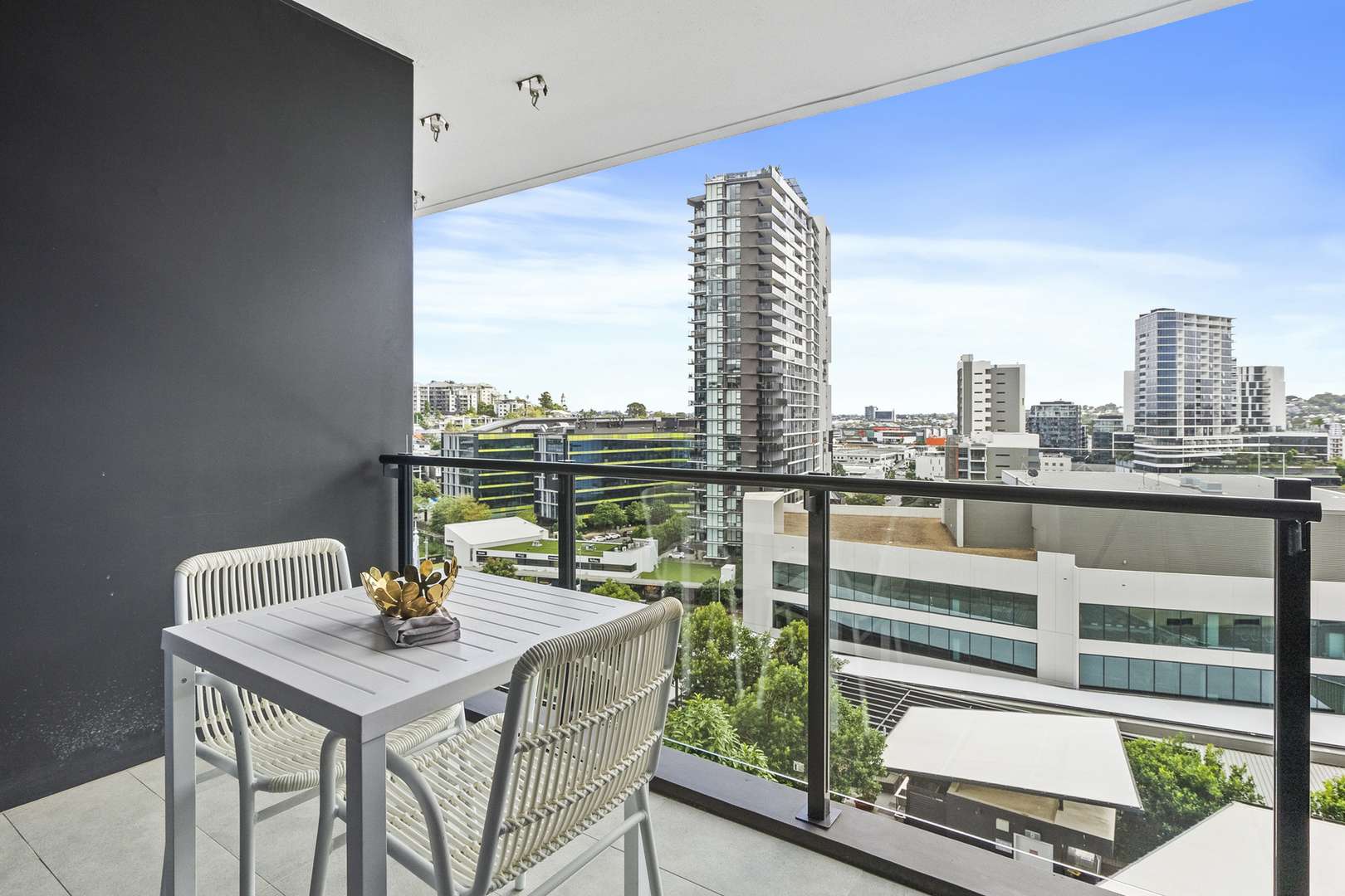 One-bedroom apartment with services
