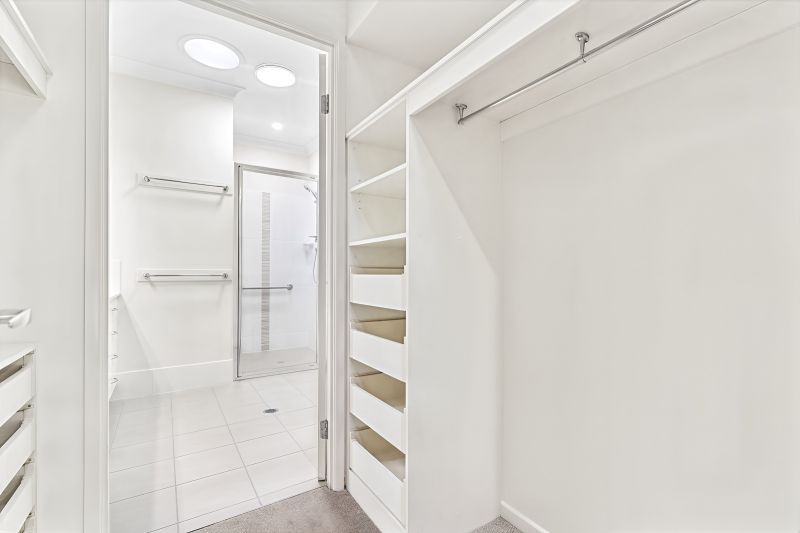 Private 2 bedroom villa with large backyard