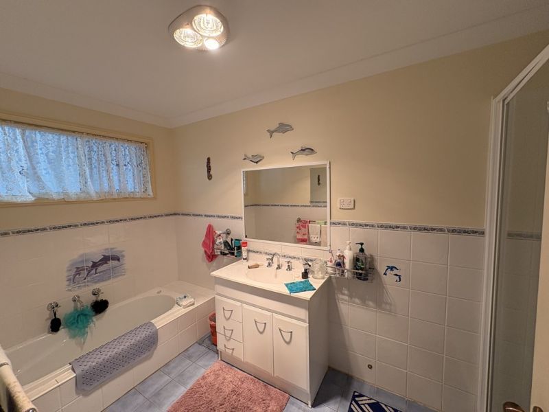 Beautiful 2 bedroom with home.