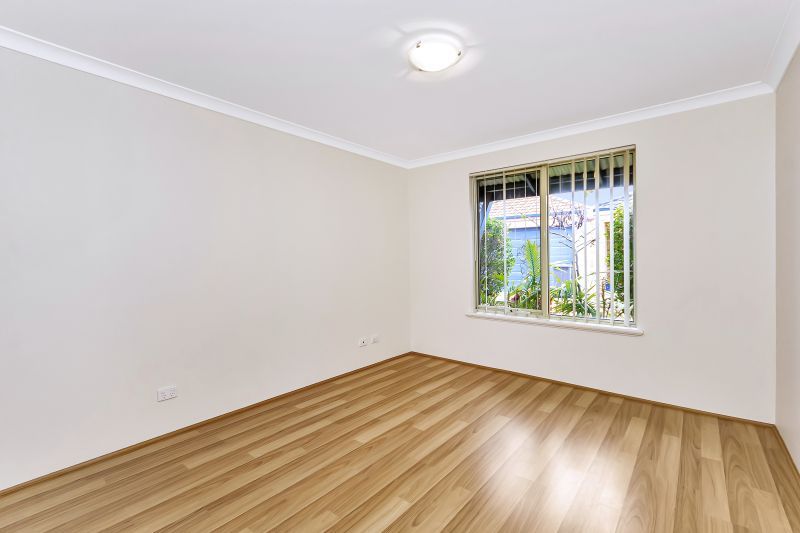 ARCADIA WATERS MADDINGTON - Light & Bright, Ready to Move In...