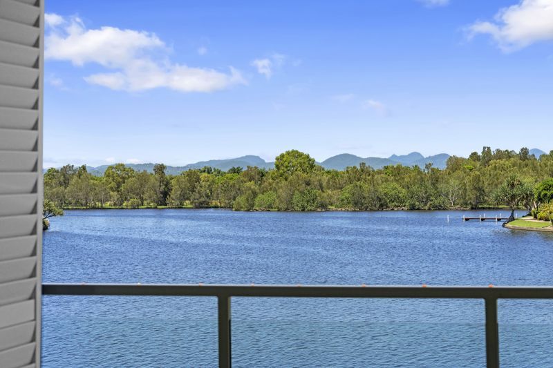 Stunning Three Bedroom Luxury Home with Breathtaking Water Views