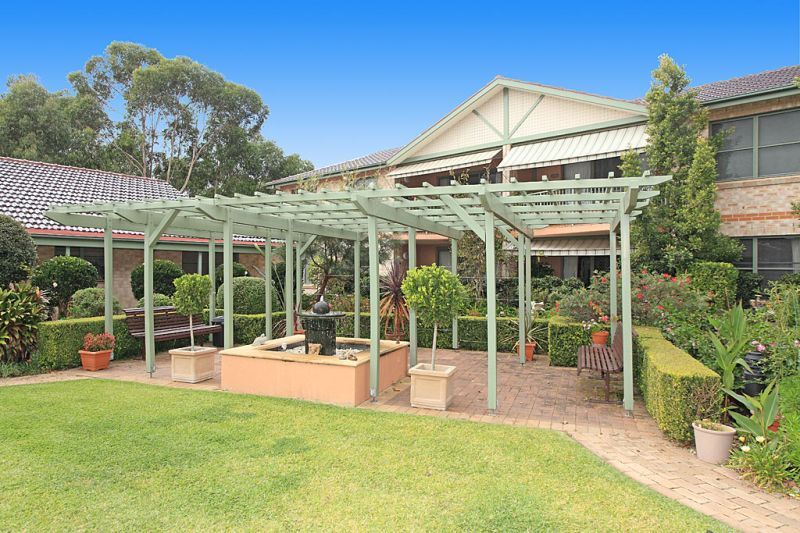 Two bedroom retirement unit with peaceful garden outlook