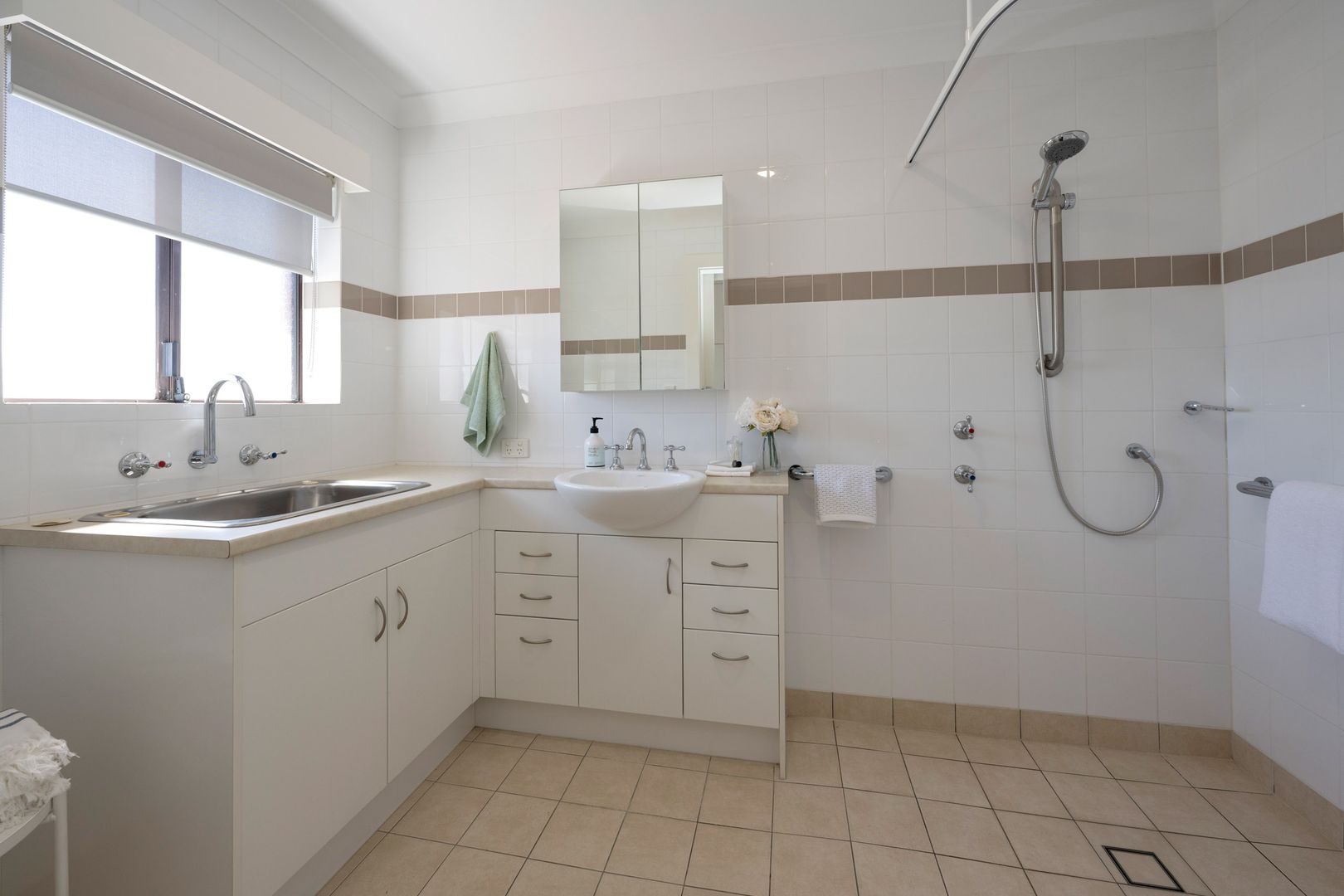 Eldercare Oxford Units: modern one-bedroom unit within easy walking distance to the beach