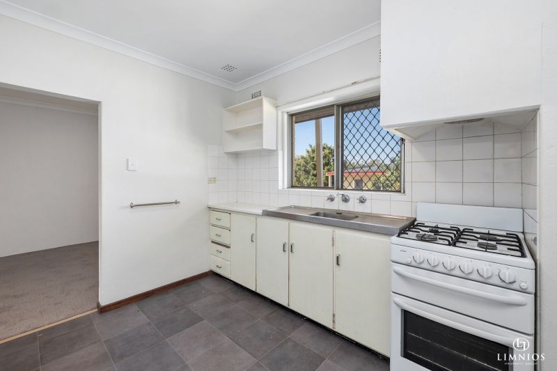 Scenic Hilltop Apartment