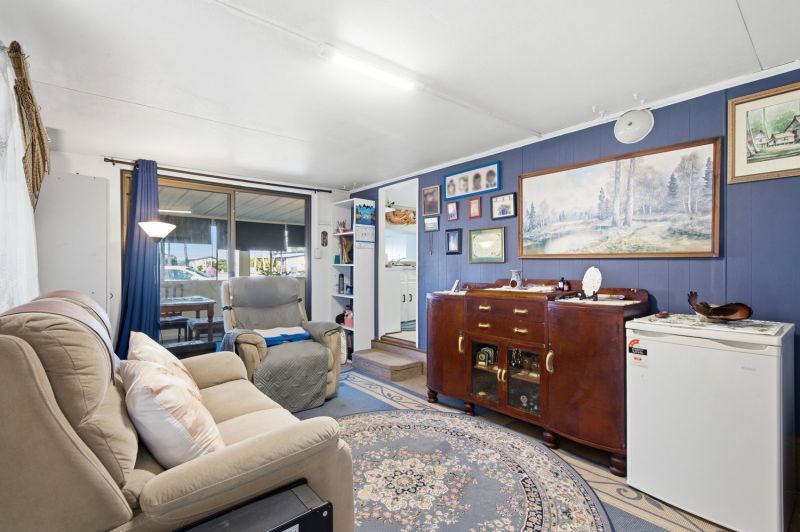 Tropical Gardens and Bushland Views