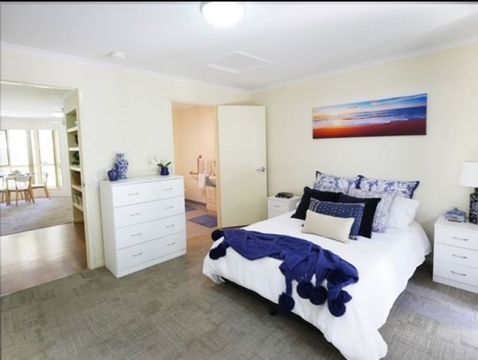 Rent in Seniors Community – Self-catered unit with Kitchenette.