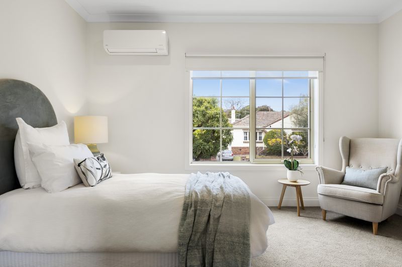 Affordable studio apartment with services