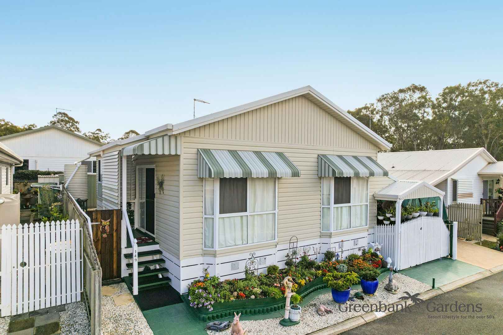 Beautiful 3-bedroom Home - GREENBANK GARDENS