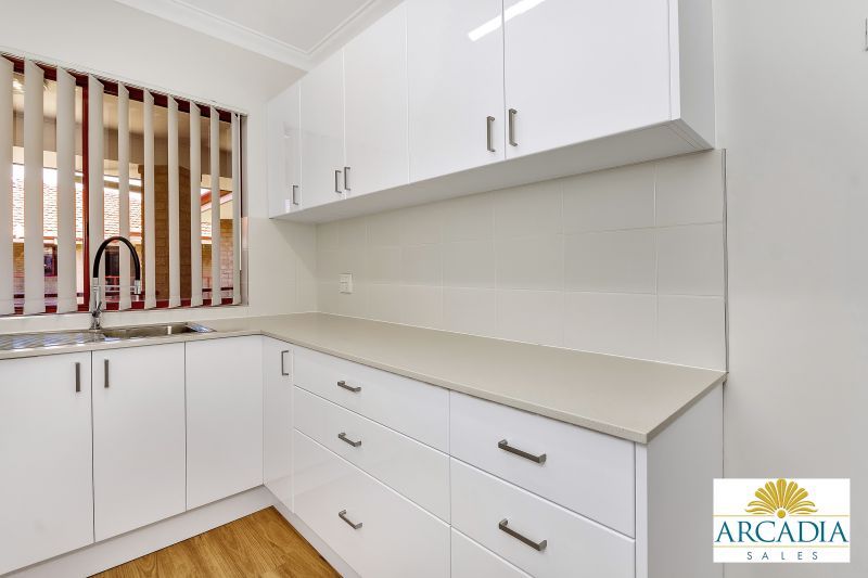ARCADIA WATERS BICTON - This Apartment is Sure to Impress...