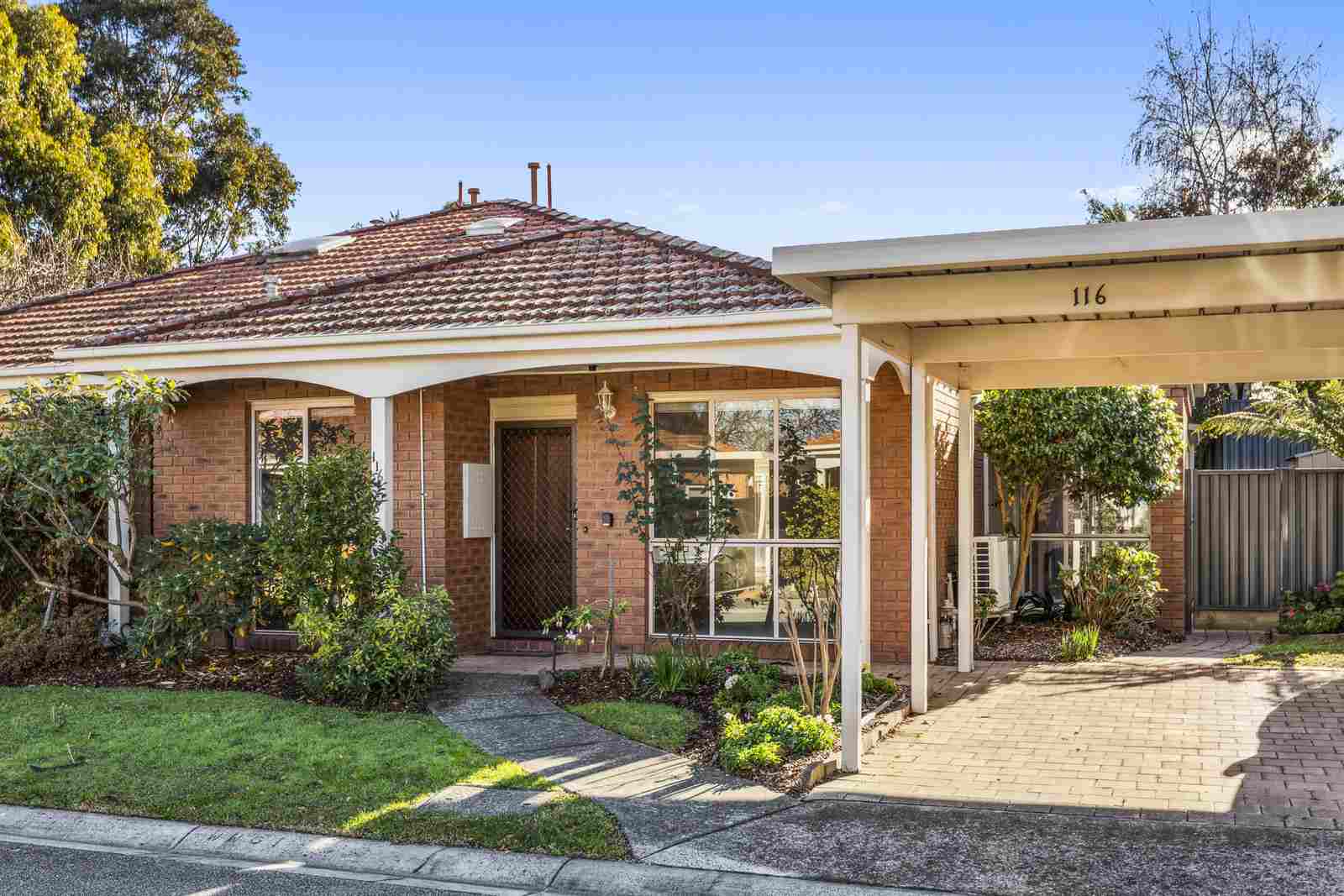 116/100 Station Street Burwood, VIC 3125