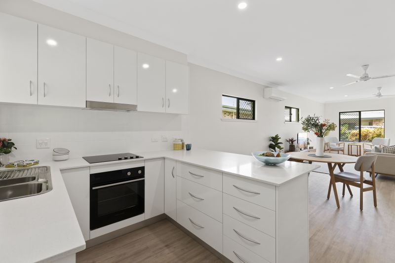 Open-plan unit with fully fenced backyard