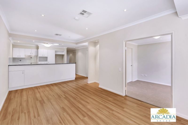 ARCADIA WATERS MANDURAH - Hop Skip & A Jump To The Clubhouse