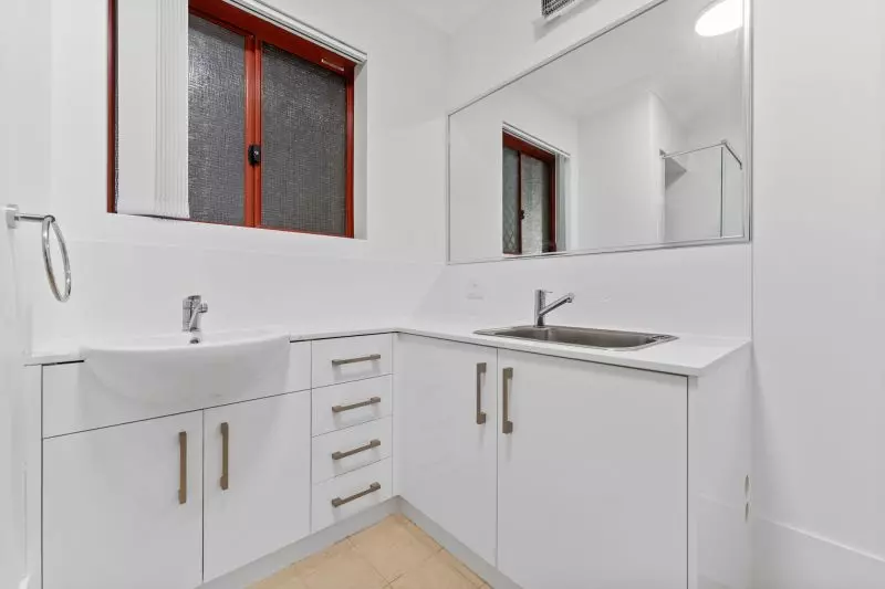 Ground Floor Apartment in Great Location.