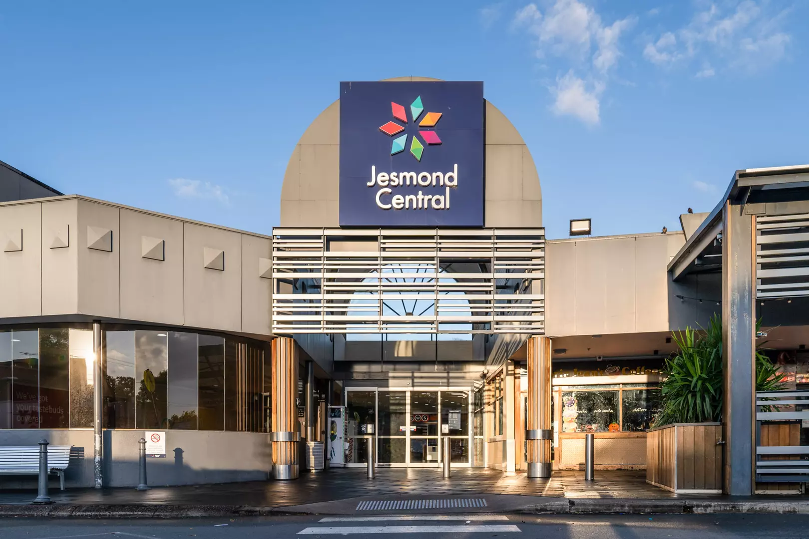 Oak Tree Retirement Village Jesmond - 2 Bedroom + 1 Bathroom + 1 Study