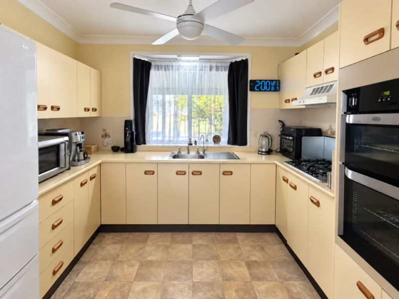Lakeside Living with rare 3 street frontage