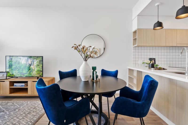 Light-filled one-bedroom apartment