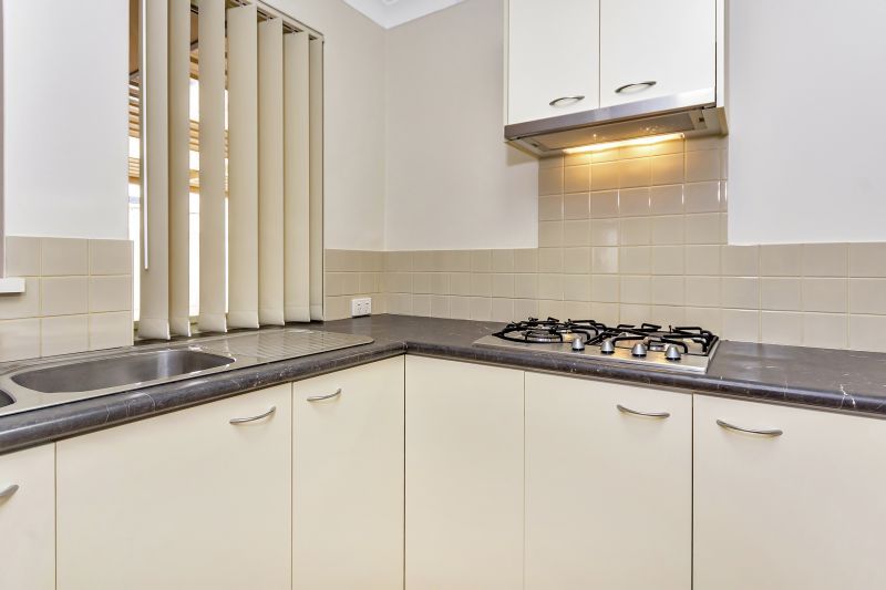 ARCADIA WATERS MADDINGTON - Light & Bright, Ready to Move In...