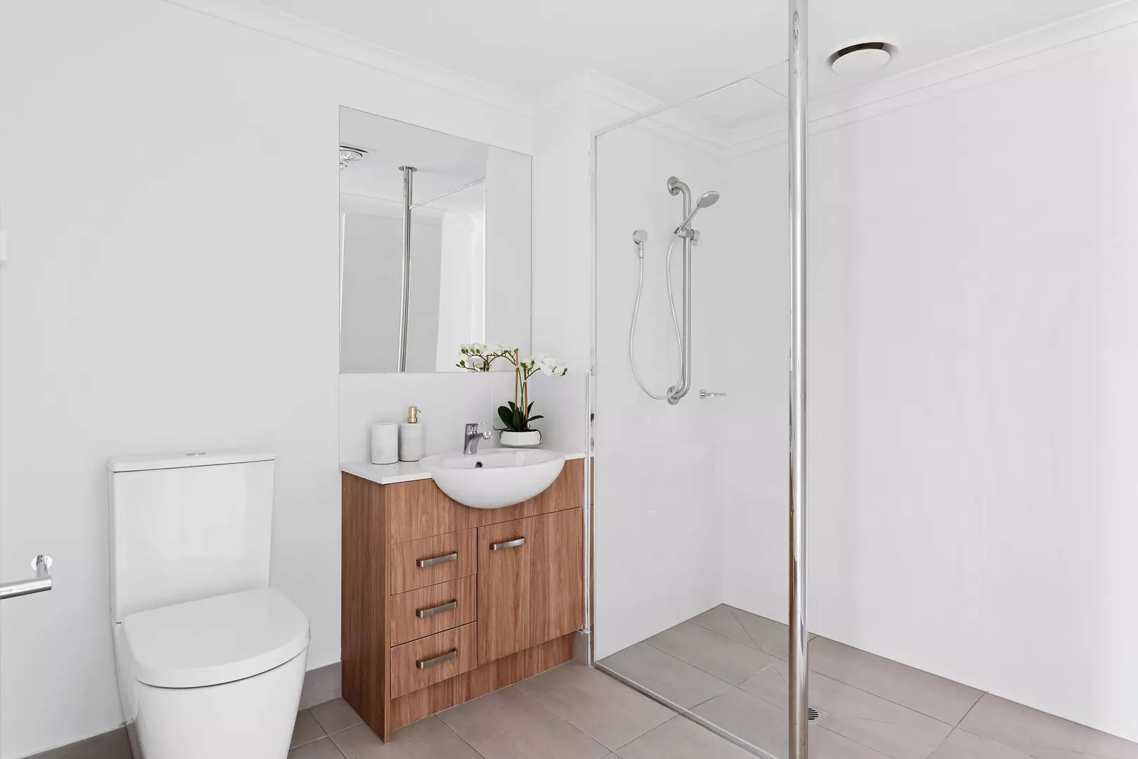 Spacious!  High Quality Serviced Apartments