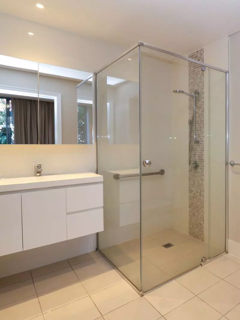 21/43 Taylor Street, Woolloongabba - 2 Bedroom apartment - wake up to the beautiful surrounds!