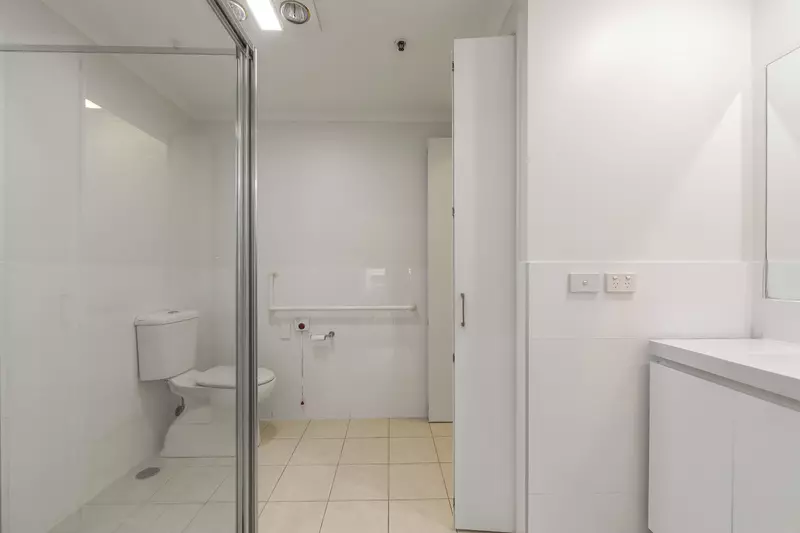 Stylish Serviced Apartment with Garden Access