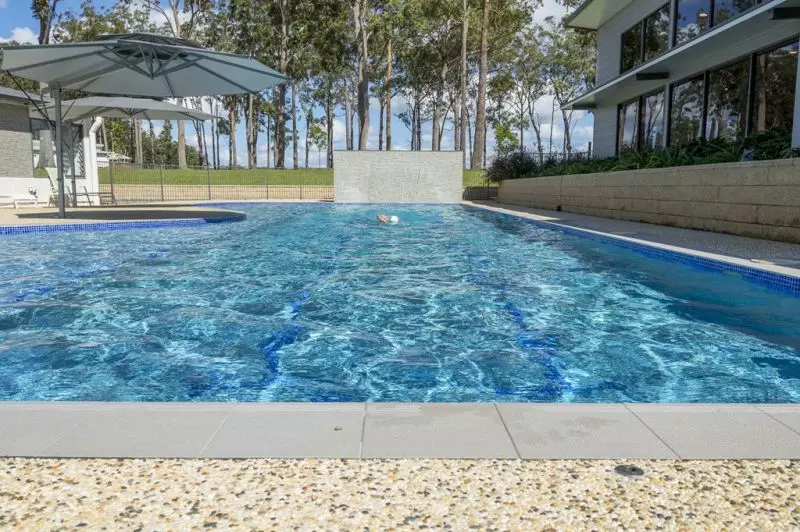 Modern, spacious and peacefully located