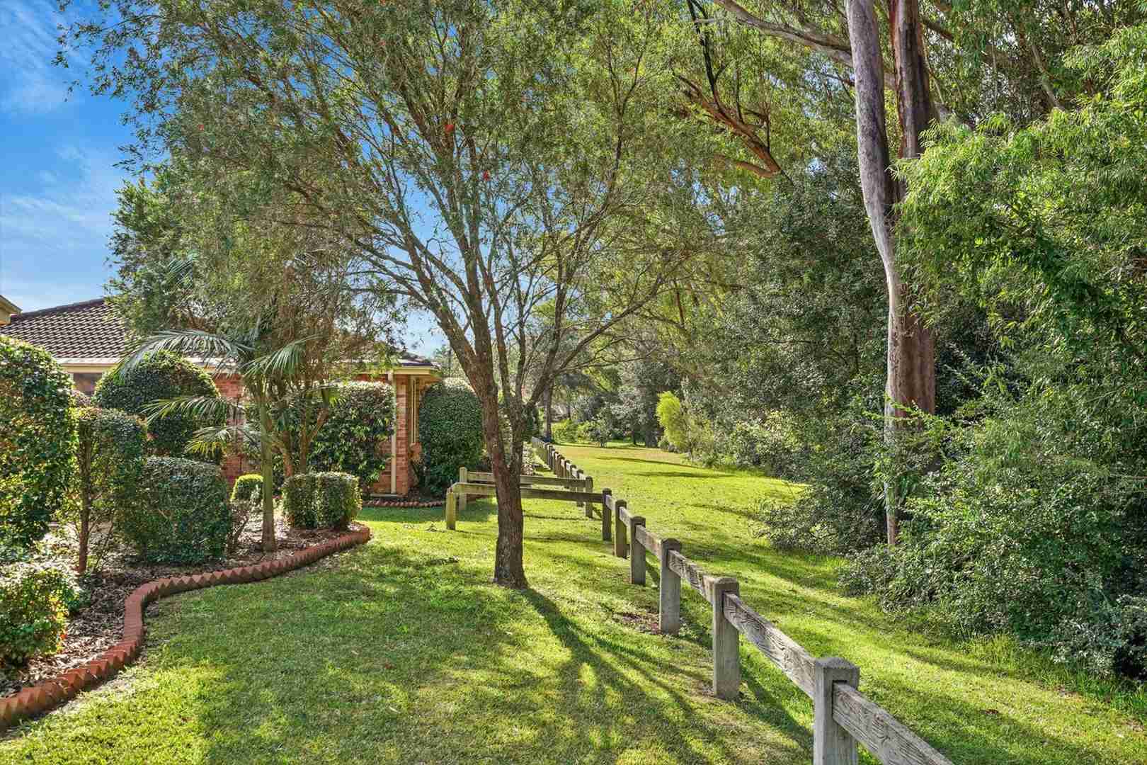 Spacious Creekside Sanctuary