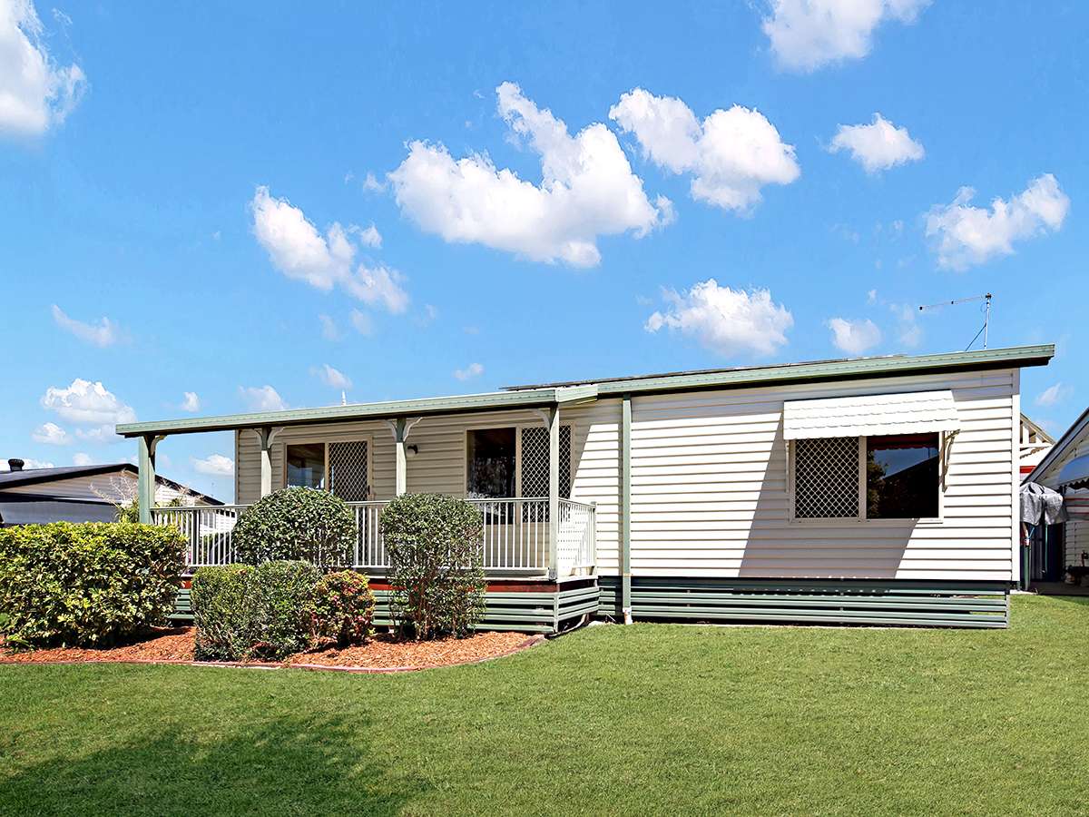 Villa - 2 Bedrooms - Large Balcony - Green Space - Corner Block - NEW Listing!  