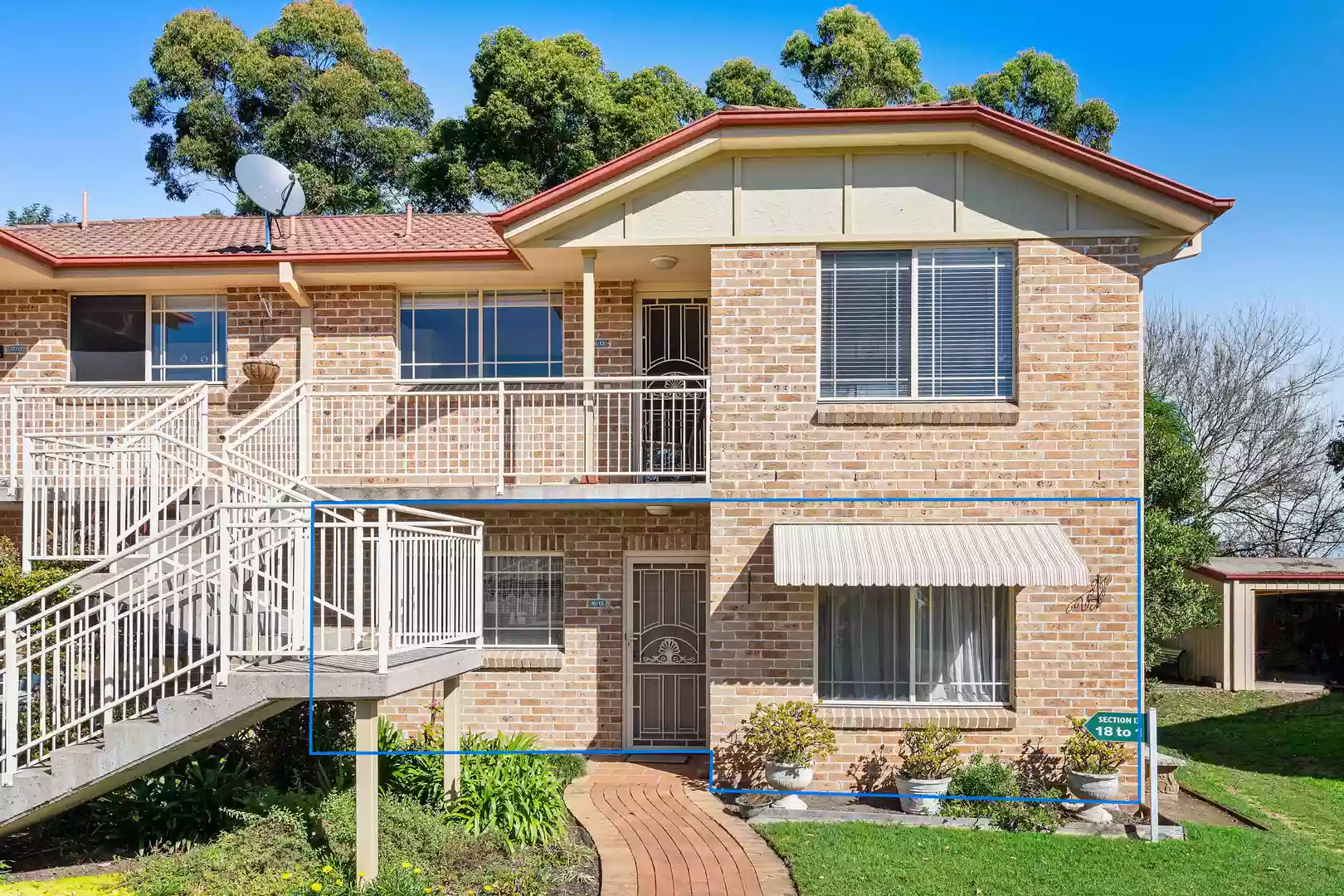 Ground floor Unit With Garage in Excellent Position