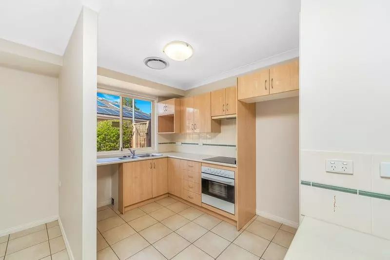 Corner Retreat Opposite Ashton Gardens Hub