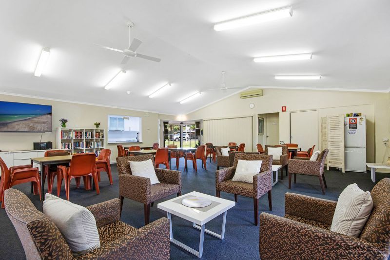 Spacious ground floor 2 bedroom unit