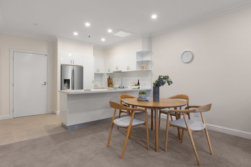 One-bedroom apartment with a large double balcony