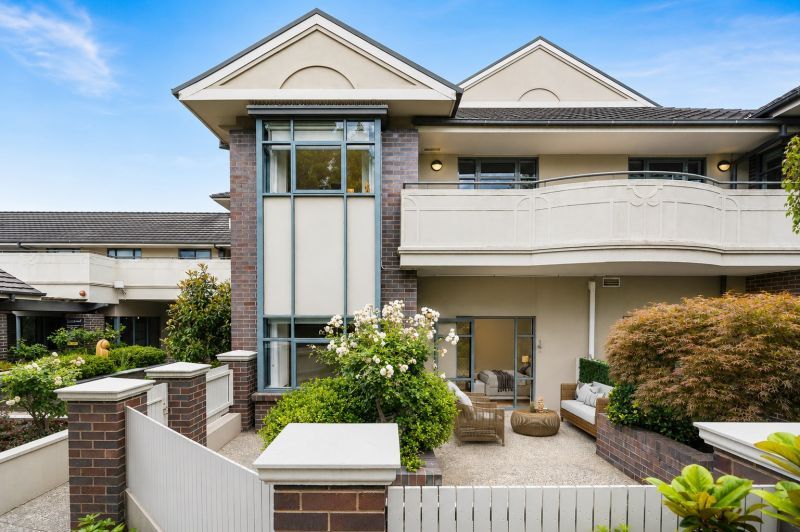Premium Two-Bedroom Apartment with Courtyard Access!
