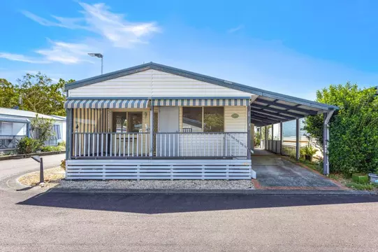 Spacious Corner Block Living - Simply Move In & Relax!