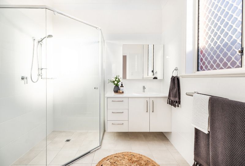 Live in style and prestige by the sea!