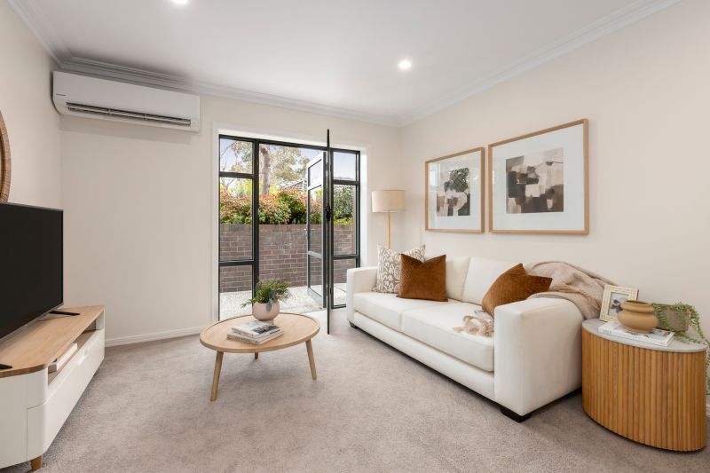 Cozy one-bedroom with exclusive courtyard access