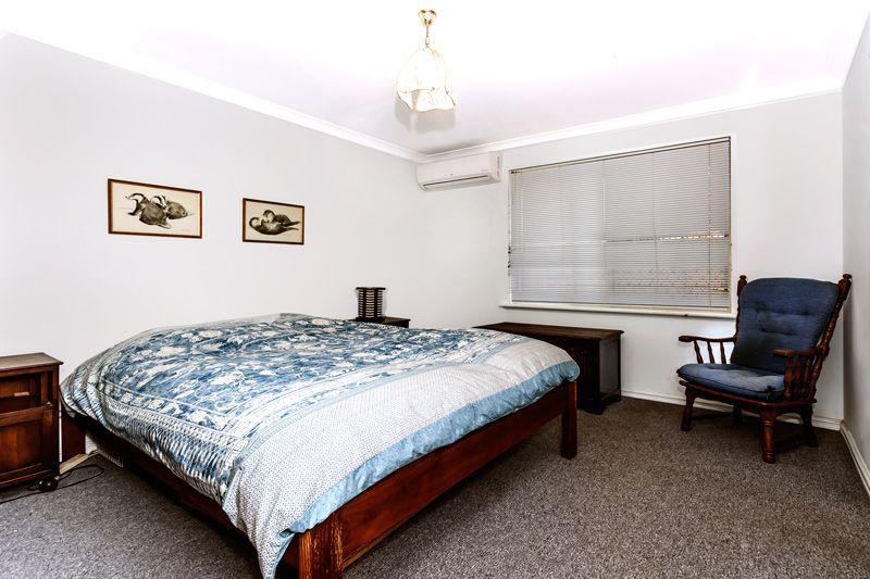 Pristine Beaches - secure cul de sac