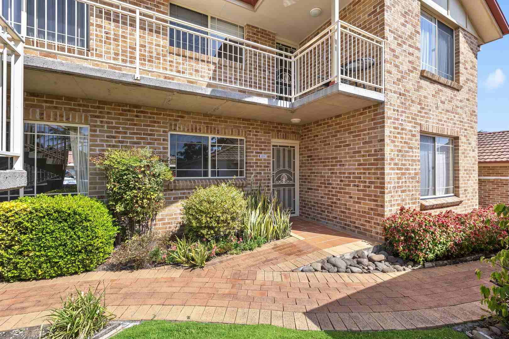 Ground Floor Retirement Unit with Garage 